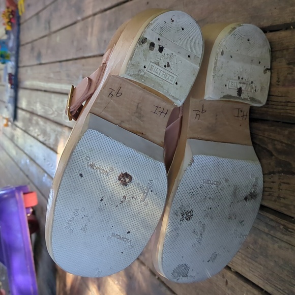 Multnomah Clogs - Picture 4 of 6